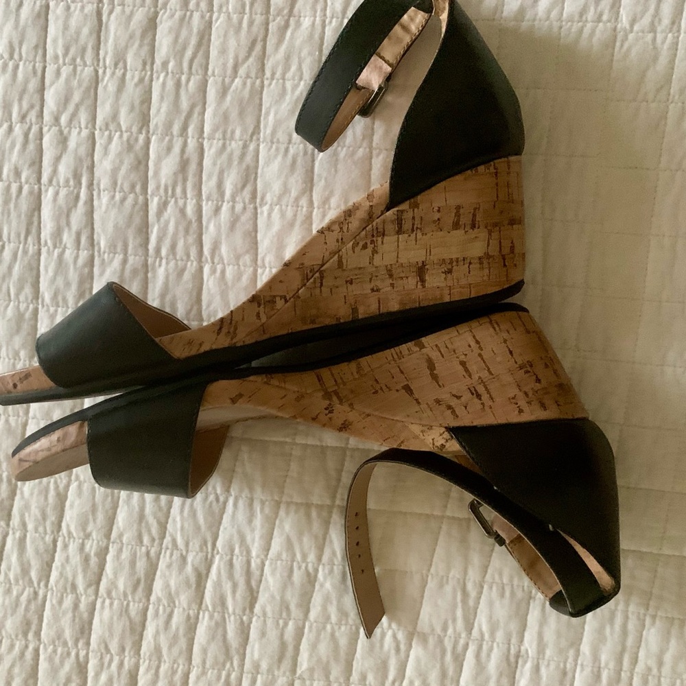 NATURALIZER Platform Sandal